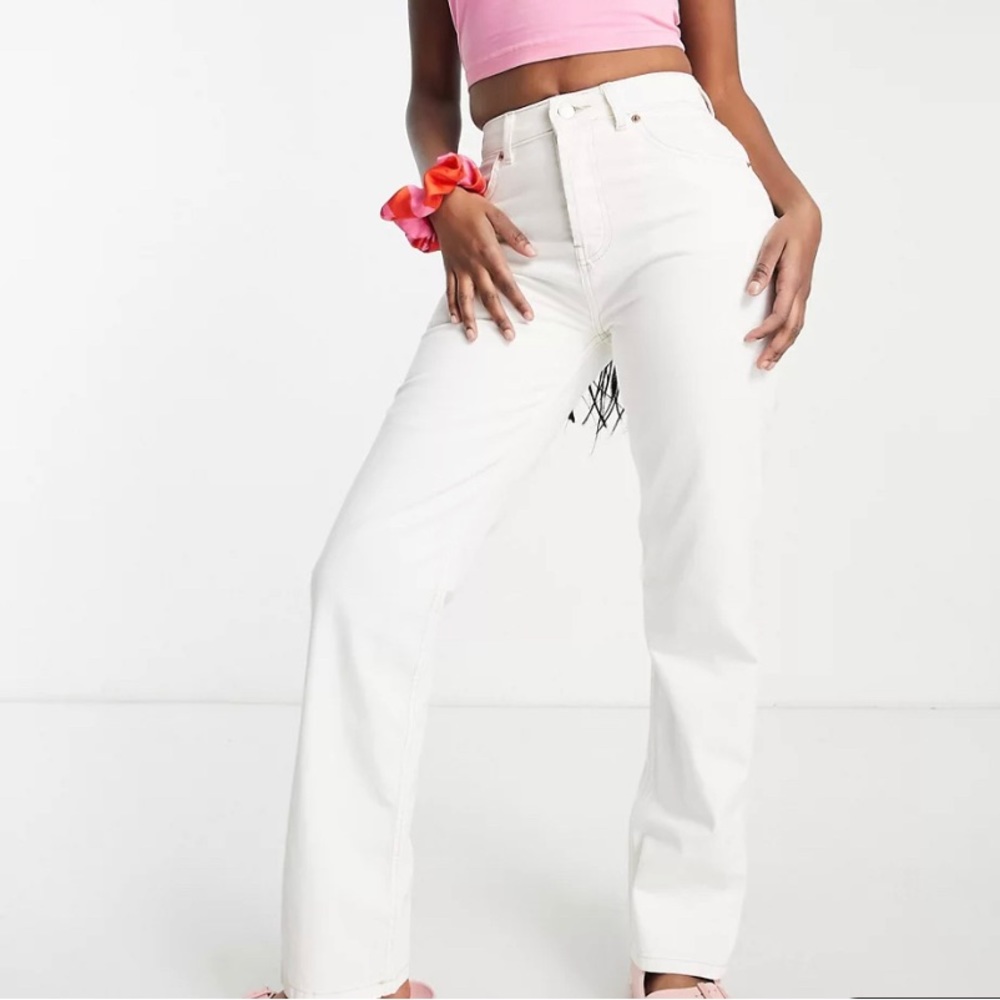 ASOS DESIGN Hourglass 90s White Straight Leg Jeans